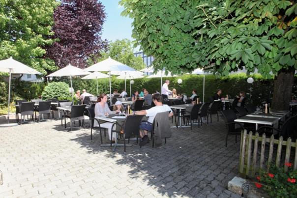 Hotel Ristorante Schloessli Meggen Dış mekan fotoğraf